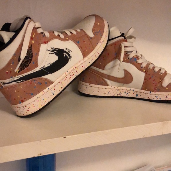Jordan1 mid Brushstroke - Picture 5 of 9